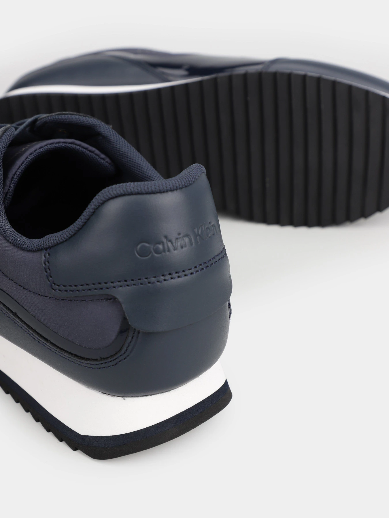 Кроссовки Calvin Klein Low Top Lace Up Heat Bond модель HM0HM00551-DW4 Кроссовки Calvin Klein Low Top Lace Up Heat Bond модель HM0HM00551-DW4 Фото
