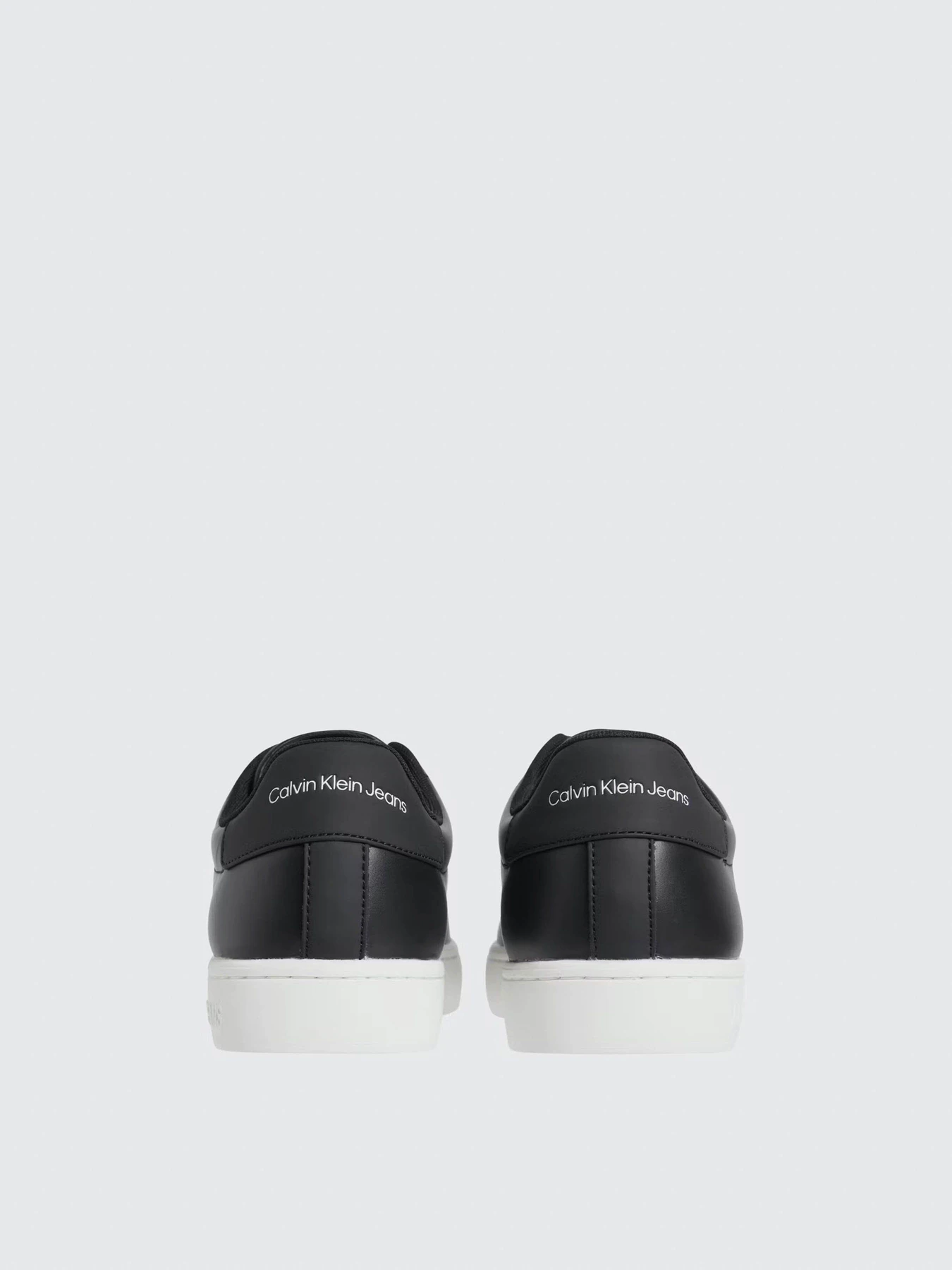 Кеды Calvin Klein Classic Cupsole Lace Up Sneaker модель YM0YM00715-0GK Кеды Calvin Klein Classic Cupsole Lace Up Sneaker модель YM0YM00715-0GK Фото