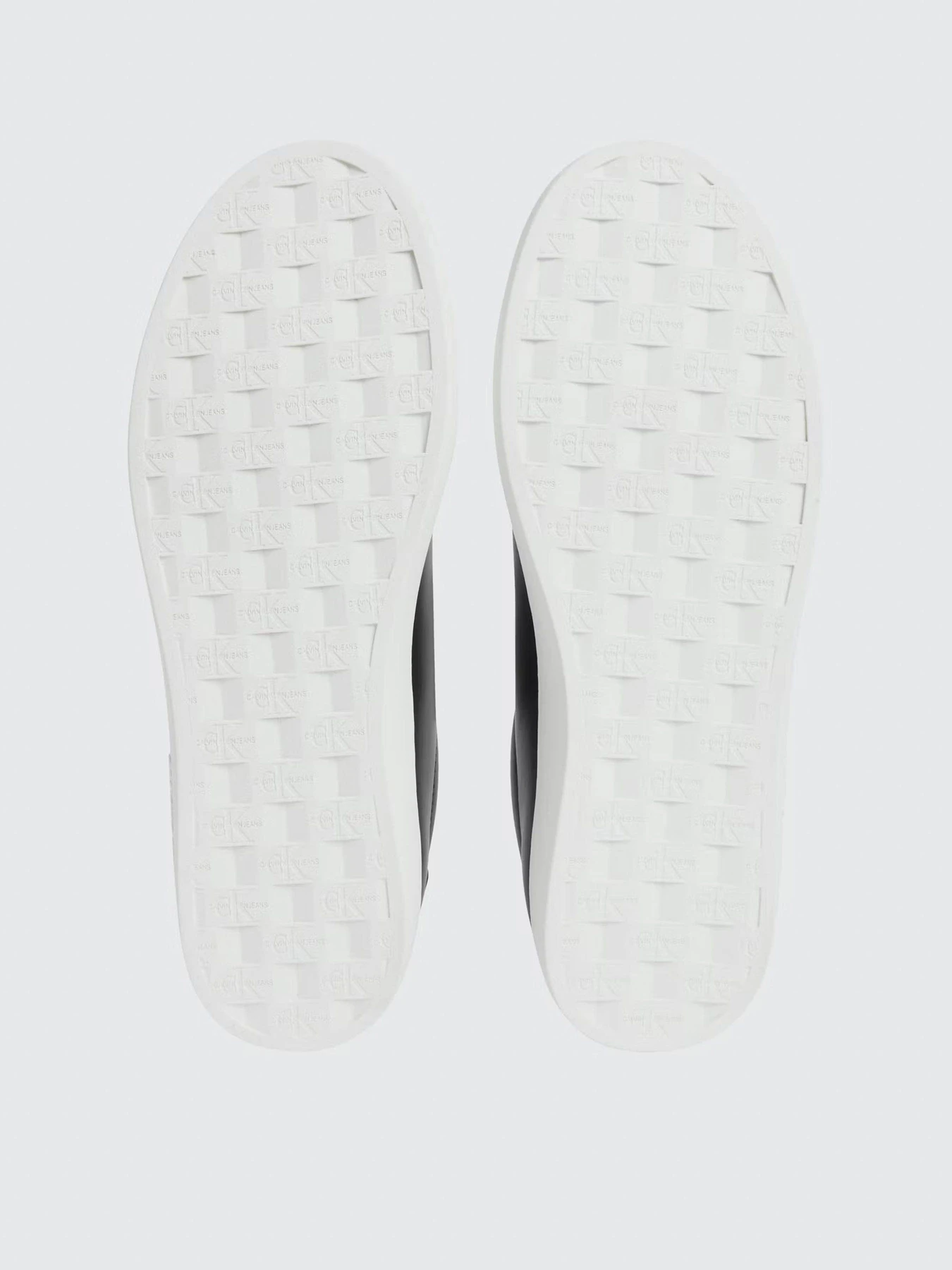 Кеды Calvin Klein Classic Cupsole Lace Up Sneaker модель YM0YM00715-0GK Кеды Calvin Klein Classic Cupsole Lace Up Sneaker модель YM0YM00715-0GK Фото