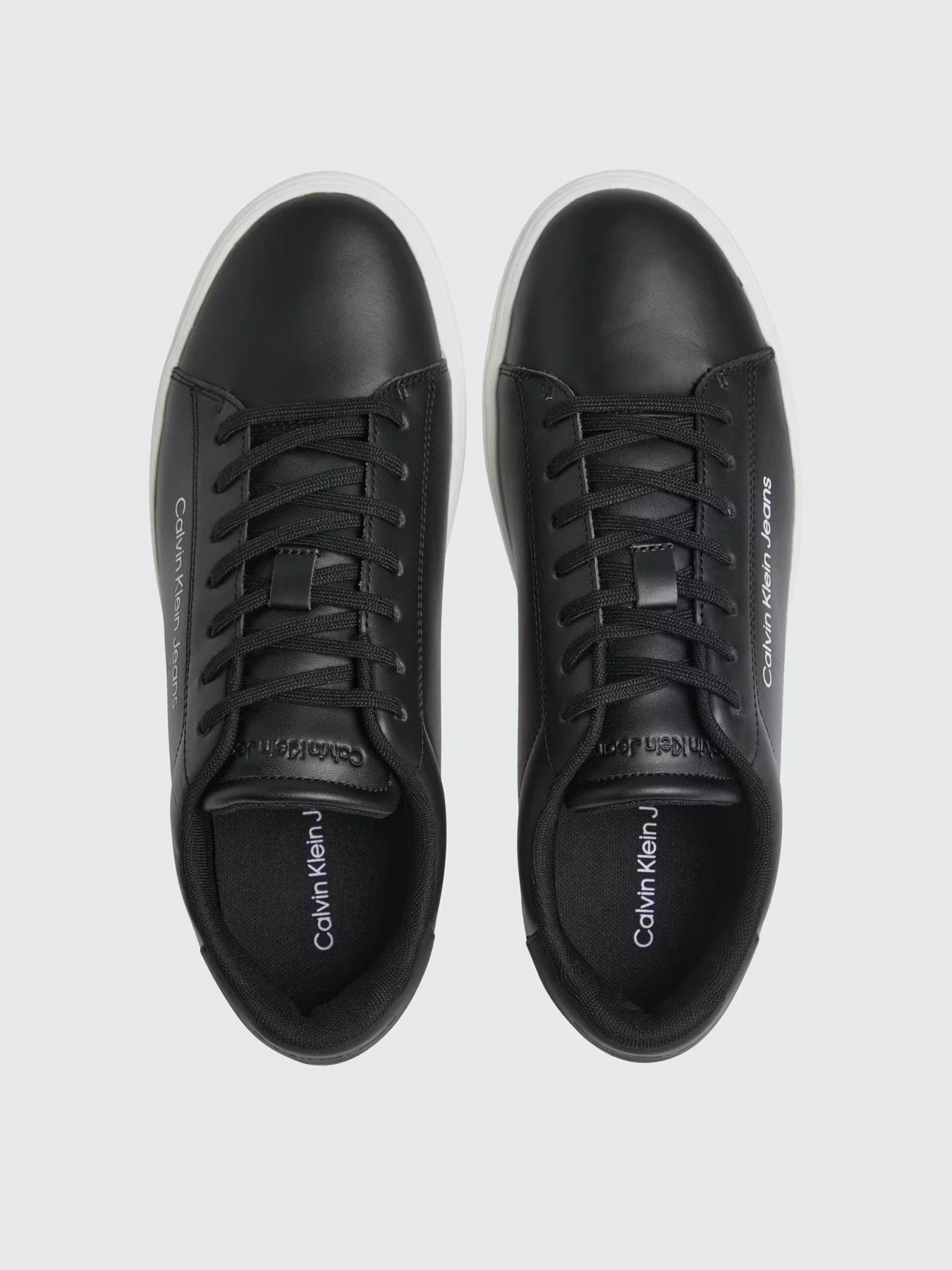 Кеды Calvin Klein Classic Cupsole Lace Up Sneaker модель YM0YM00715-0GK Кеды Calvin Klein Classic Cupsole Lace Up Sneaker модель YM0YM00715-0GK Фото
