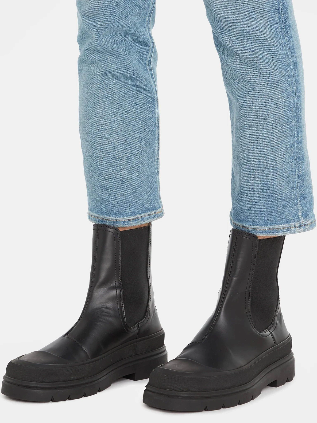 Черевики та чоботи Calvin Klein Chelsea Boot High модель HM0HM01215-BEH Фото