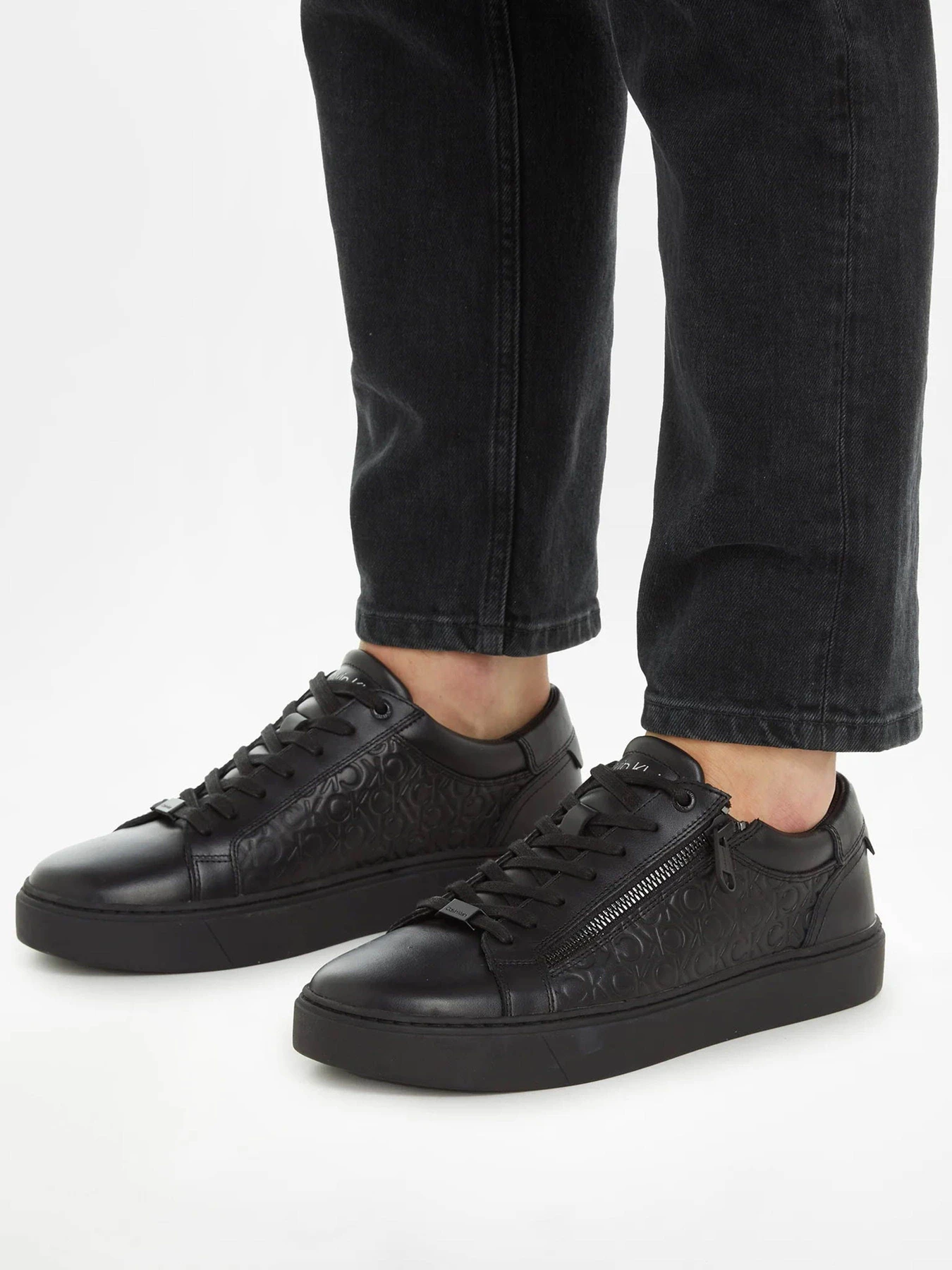 Кеды Calvin Klein Low Top Lace Up W/Zip Mono модель HM0HM01188-0GL Кеды Calvin Klein Low Top Lace Up W/Zip Mono модель HM0HM01188-0GL Фото