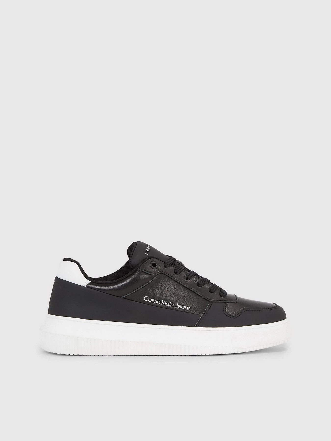 Кросівки Calvin Klein Chunky Cupsole Low Lth In Sat модель YM0YM00873-0GM Кросівки Calvin Klein Chunky Cupsole Low Lth In Sat модель YM0YM00873-0GM Фото