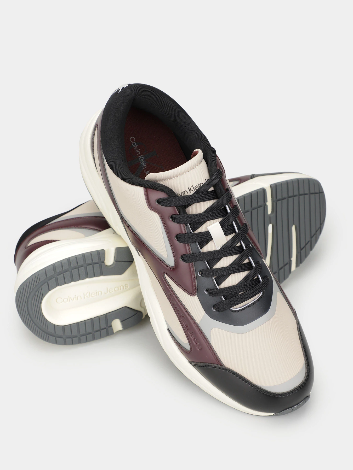 Кросівки Calvin Klein Retro Tennis Low Multilayer модель YM0YM01104-0L4 Кросівки Calvin Klein Retro Tennis Low Multilayer модель YM0YM01104-0L4 Фото