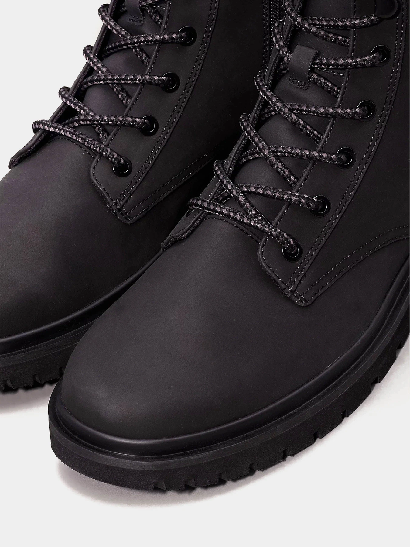 Черевики та чоботи Calvin Klein Eva Boot Mid Laceup Rebellious модель YM0YM01071-0GJ Черевики та чоботи Calvin Klein Eva Boot Mid Laceup Rebellious модель YM0YM01071-0GJ Фото