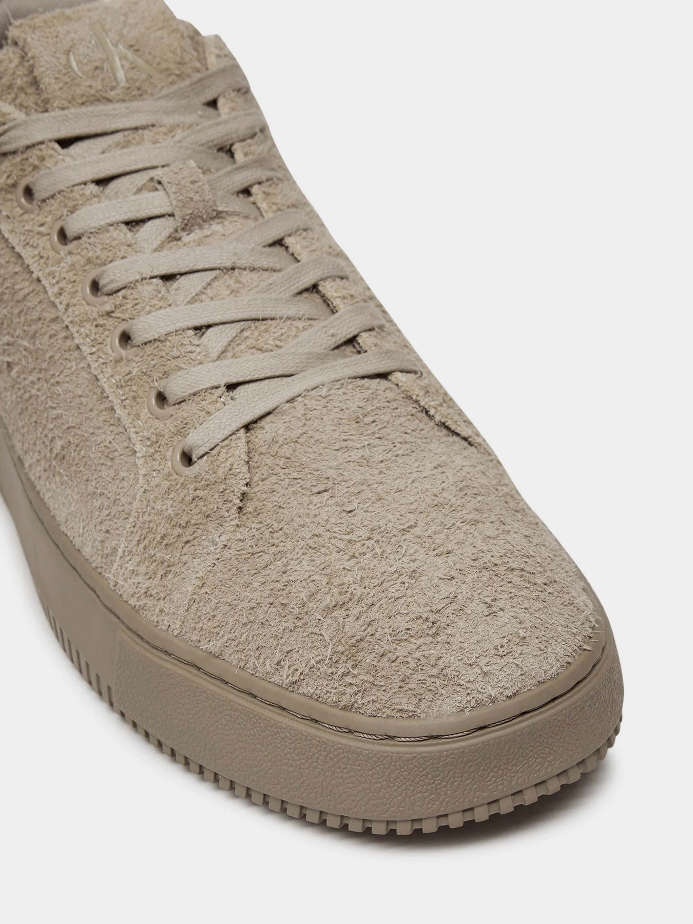 Кросівки Calvin Klein Chunky Cupsole Low Suede модель YM0YM01121-A04 Фото