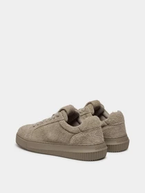 Кросівки Calvin Klein Chunky Cupsole Low Suede модель YM0YM01121-A04 Фото