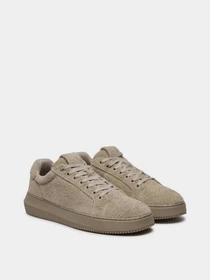Кросівки Calvin Klein Chunky Cupsole Low Suede модель YM0YM01121-A04 Фото