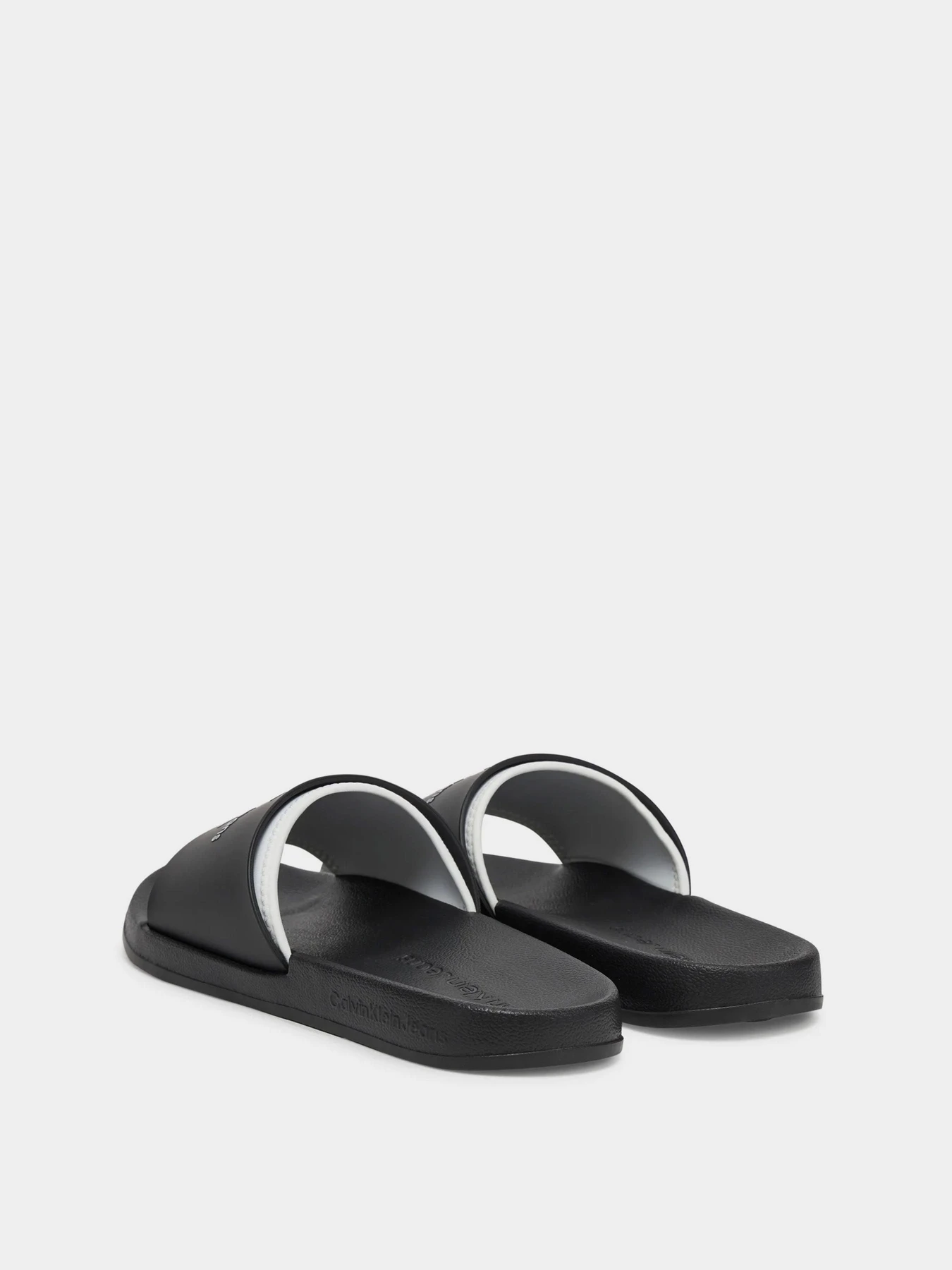 Шлёпанцы Calvin Klein модель YM0YM00361-0GM Шлёпанцы Calvin Klein модель YM0YM00361-0GM Фото
