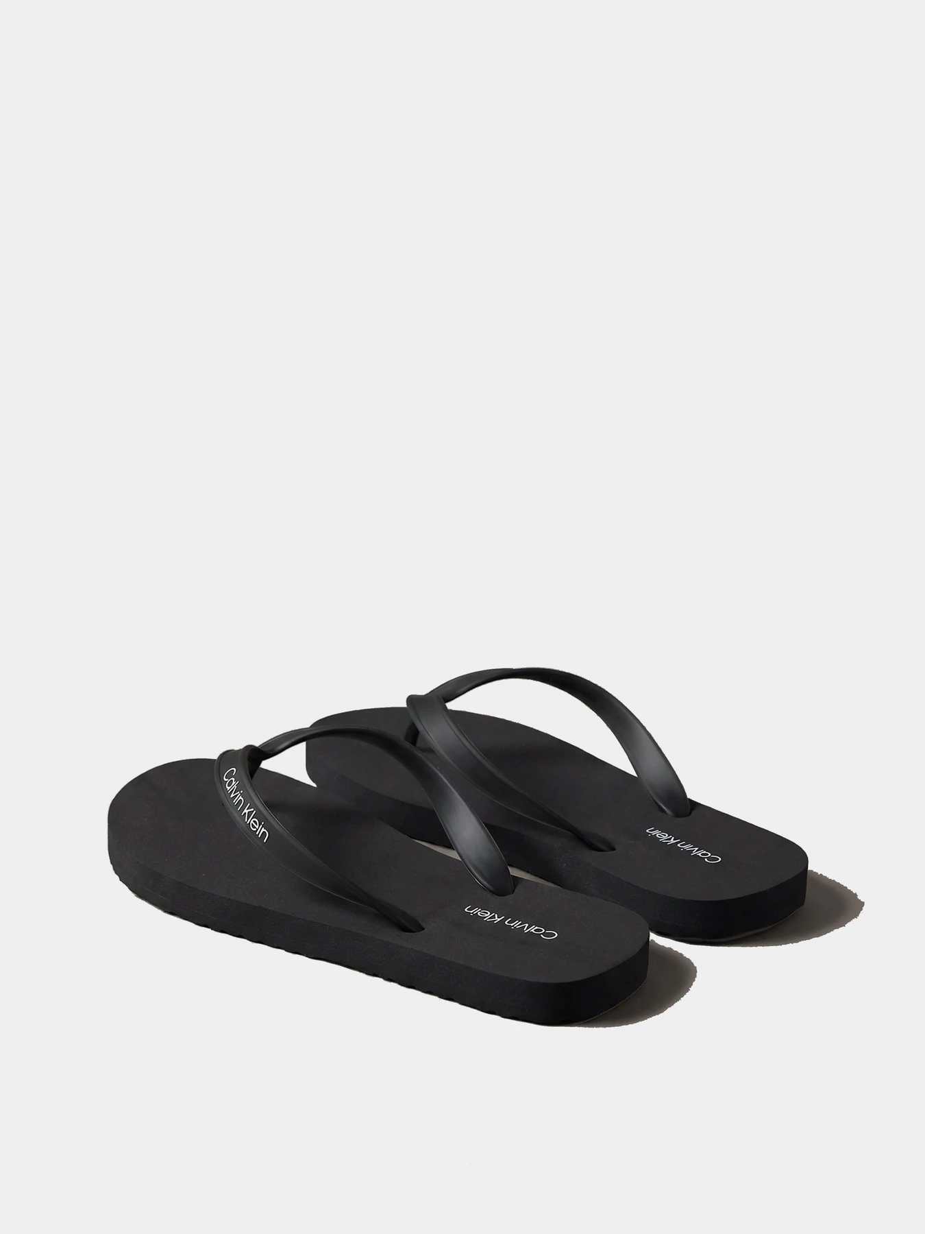 Шльопанці Calvin Klein BEACH THONG SLIDE модель HM0HM02105-0GJ Фото