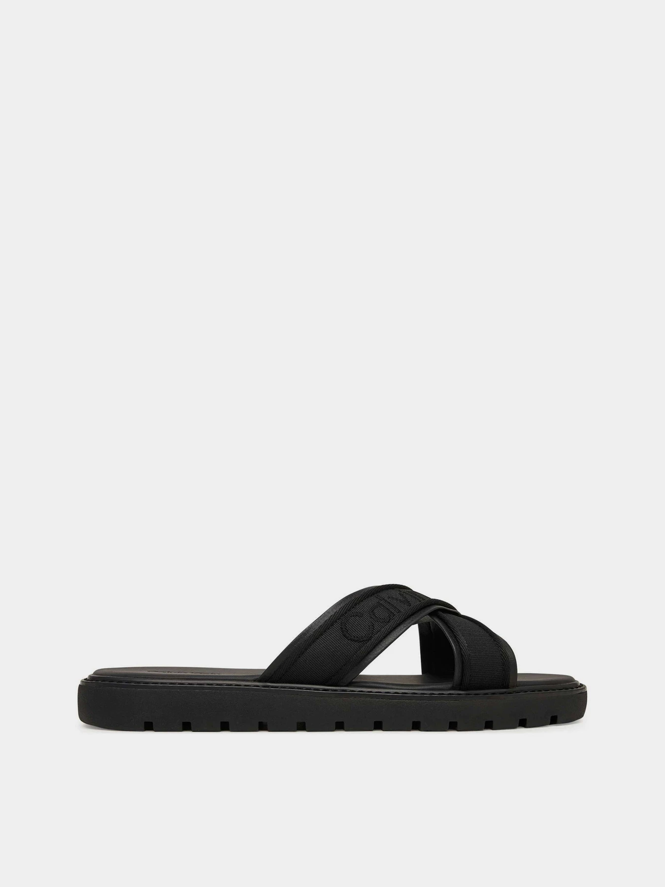 Шлёпанцы Calvin Klein SQ MOLDED SANDAL XCROSS WB модель HM0HM02101-0GJ Шлёпанцы Calvin Klein SQ MOLDED SANDAL XCROSS WB модель HM0HM02101-0GJ Фото