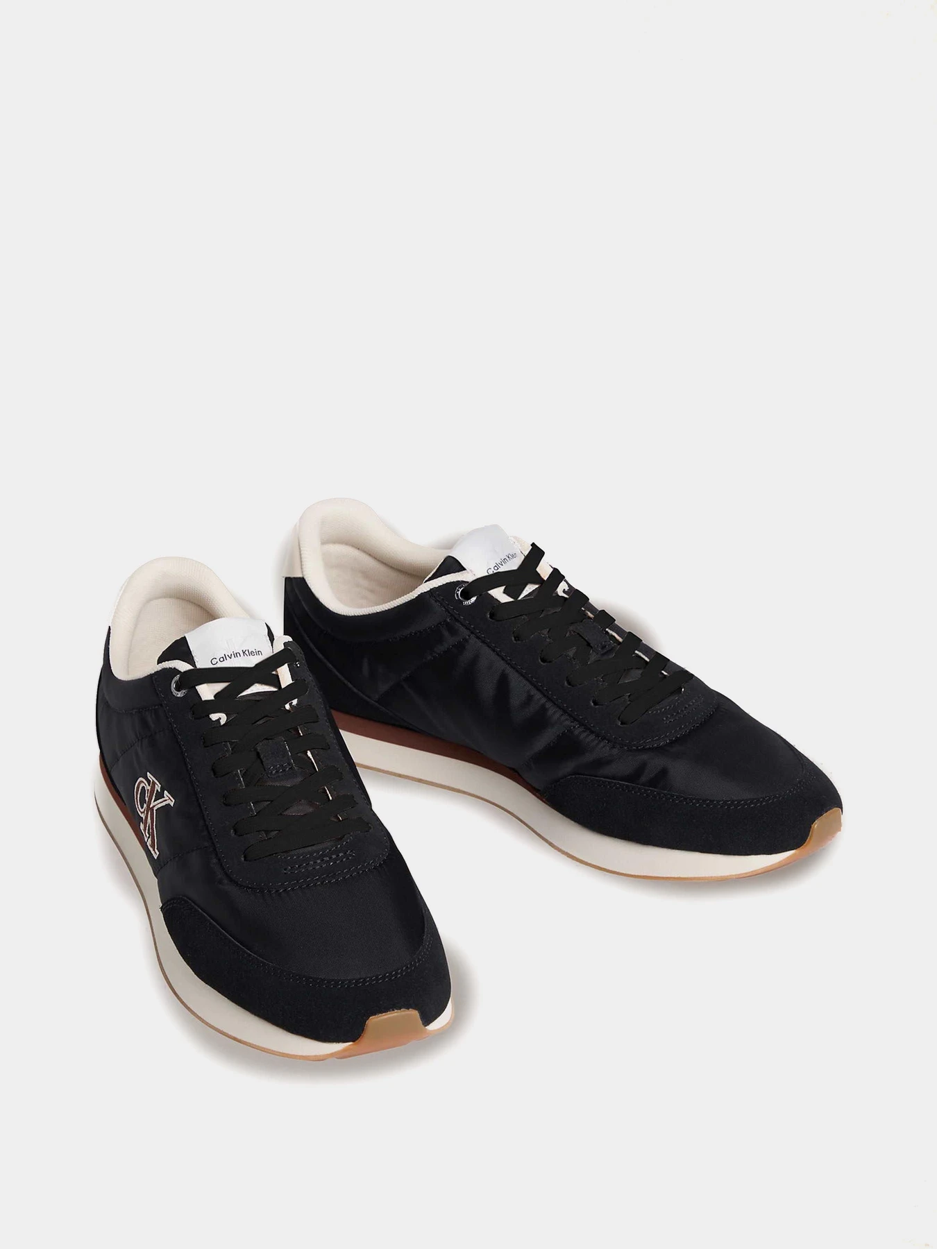 Кросівки Calvin Klein RETRO RUNNER ESS MIX MAT модель YM0YM01361-0GW Кросівки Calvin Klein RETRO RUNNER ESS MIX MAT модель YM0YM01361-0GW Фото