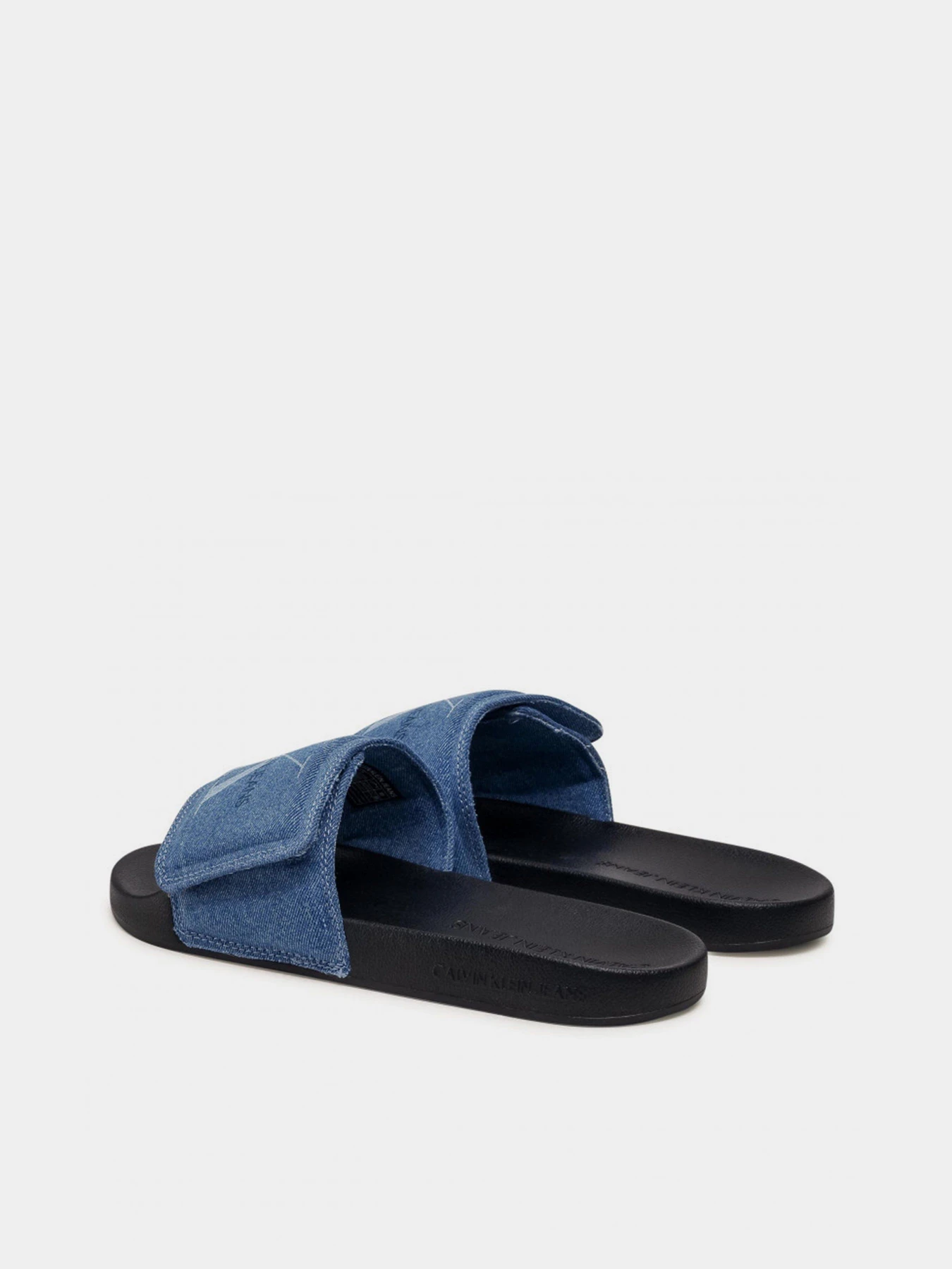 Шлёпанцы Calvin Klein Slide Velcro модель YM0YM00064-0G2 Шлёпанцы Calvin Klein Slide Velcro модель YM0YM00064-0G2 Фото