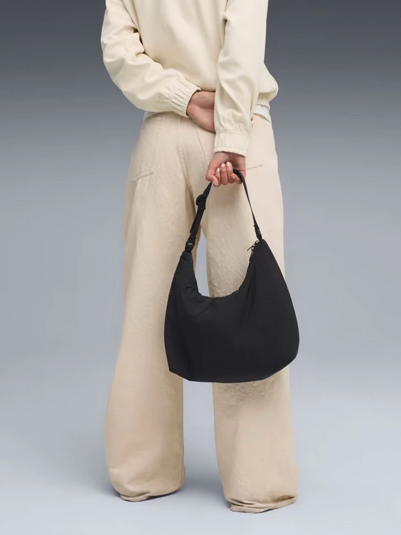 Сумки PUMA HER SLOUCHY модель 09171501 Сумки PUMA HER SLOUCHY модель 09171501 Фото
