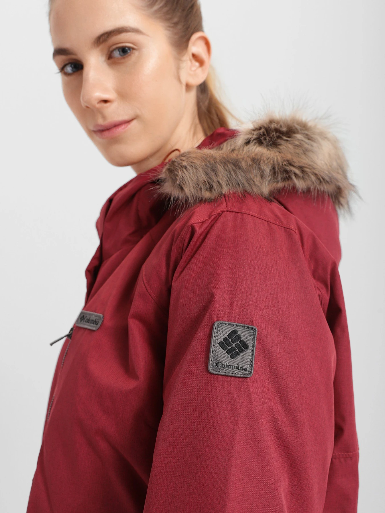 Куртки и дубленки Columbia Suttle Mountain™ Long Insulated Jacket модель 1799751-619 Куртки и дубленки Columbia Suttle Mountain™ Long Insulated Jacket модель 1799751-619 Фото
