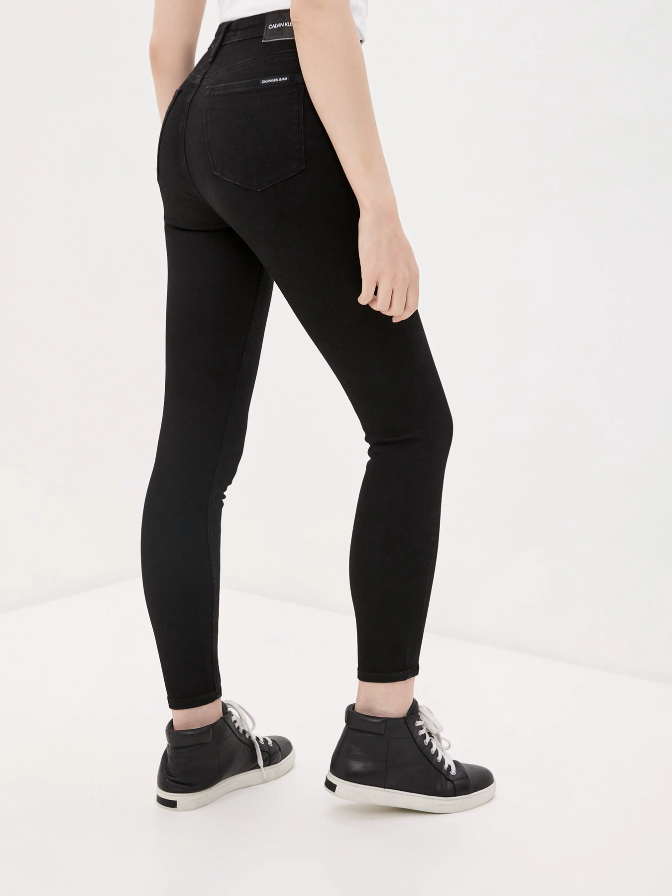 Джинсы Calvin Klein Jeans модель J20J215526_1BY Фото