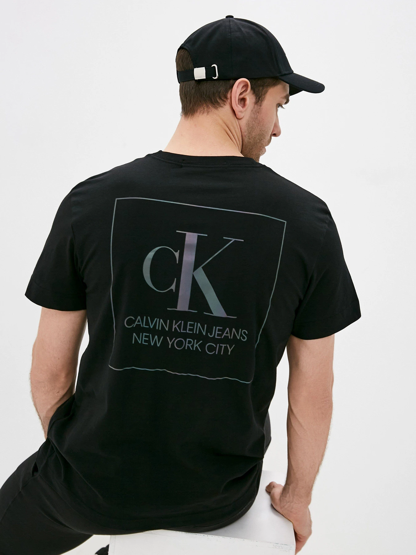Футболки и поло Calvin Klein Jeans модель J30J317492_BEH Футболки и поло Calvin Klein Jeans модель J30J317492_BEH Фото