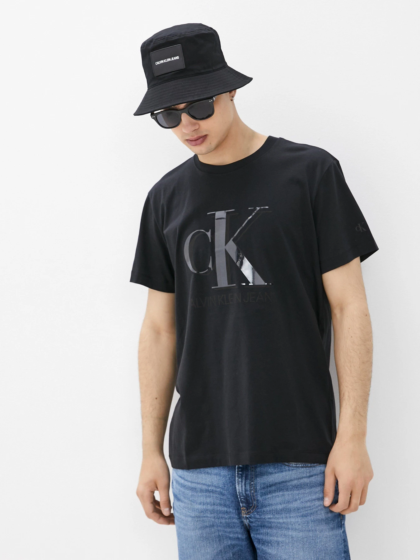 Футболки и поло Calvin Klein Jeans модель J30J317508_BEH Футболки и поло Calvin Klein Jeans модель J30J317508_BEH Фото