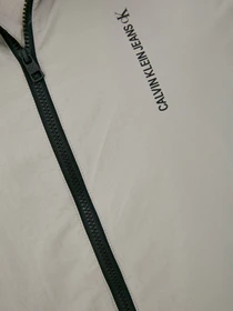 Куртки и дубленки Calvin Klein Jeans модель J30J317528_PBU Фото