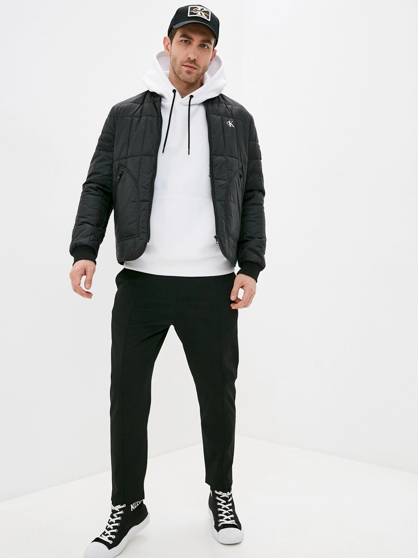 Худи и свитшоты Calvin Klein Jeans модель J30J317670_YAF Худи и свитшоты Calvin Klein Jeans модель J30J317670_YAF Фото