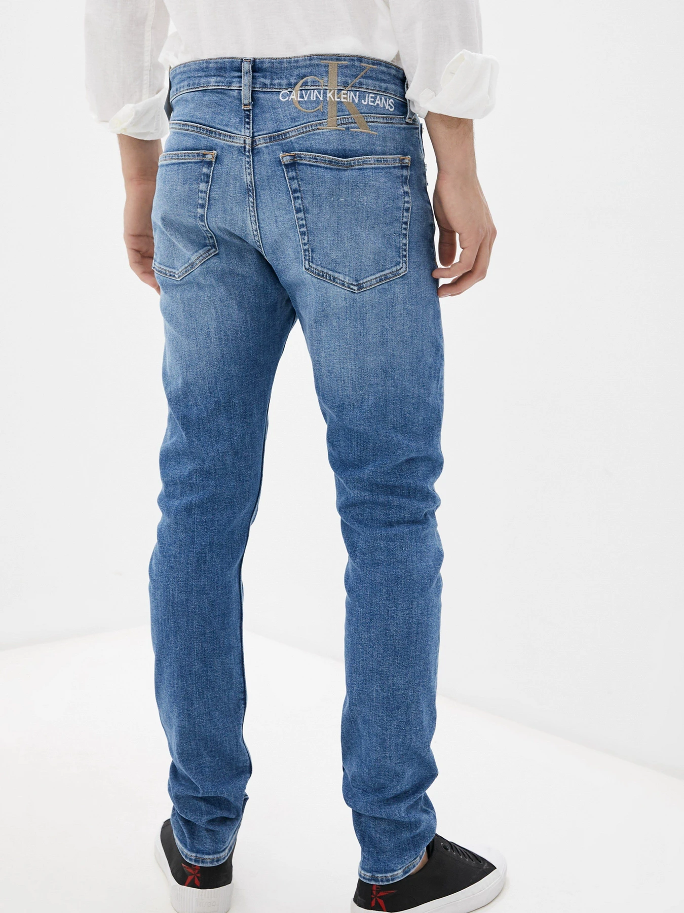 Джинсы Calvin Klein Jeans модель J30J317768_1A4 Джинсы Calvin Klein Jeans модель J30J317768_1A4 Фото
