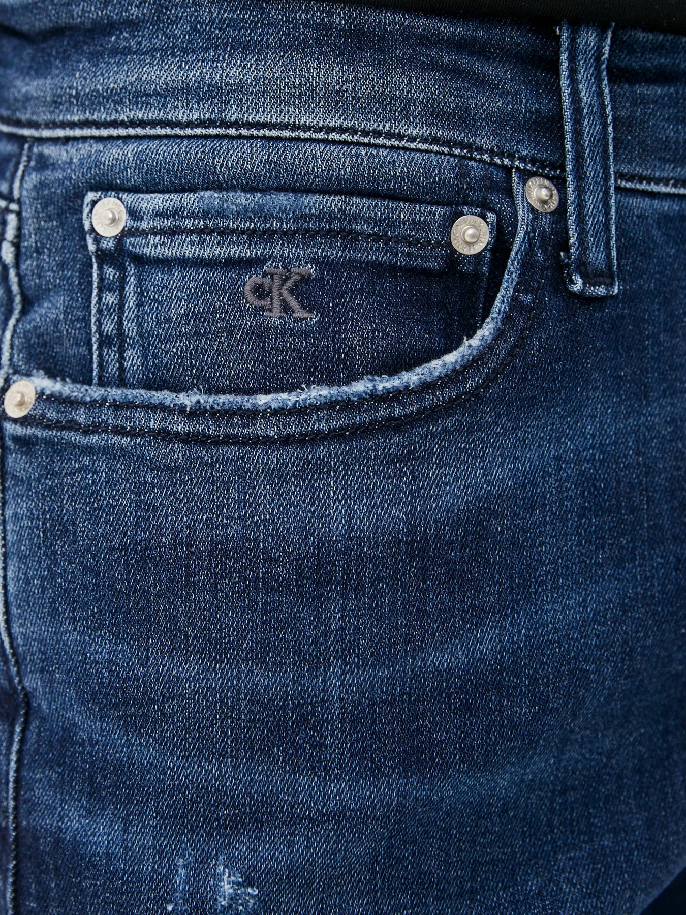 Джинси Calvin Klein Jeans Slim модель J30J317816_1BJ Джинси Calvin Klein Jeans Slim модель J30J317816_1BJ Фото