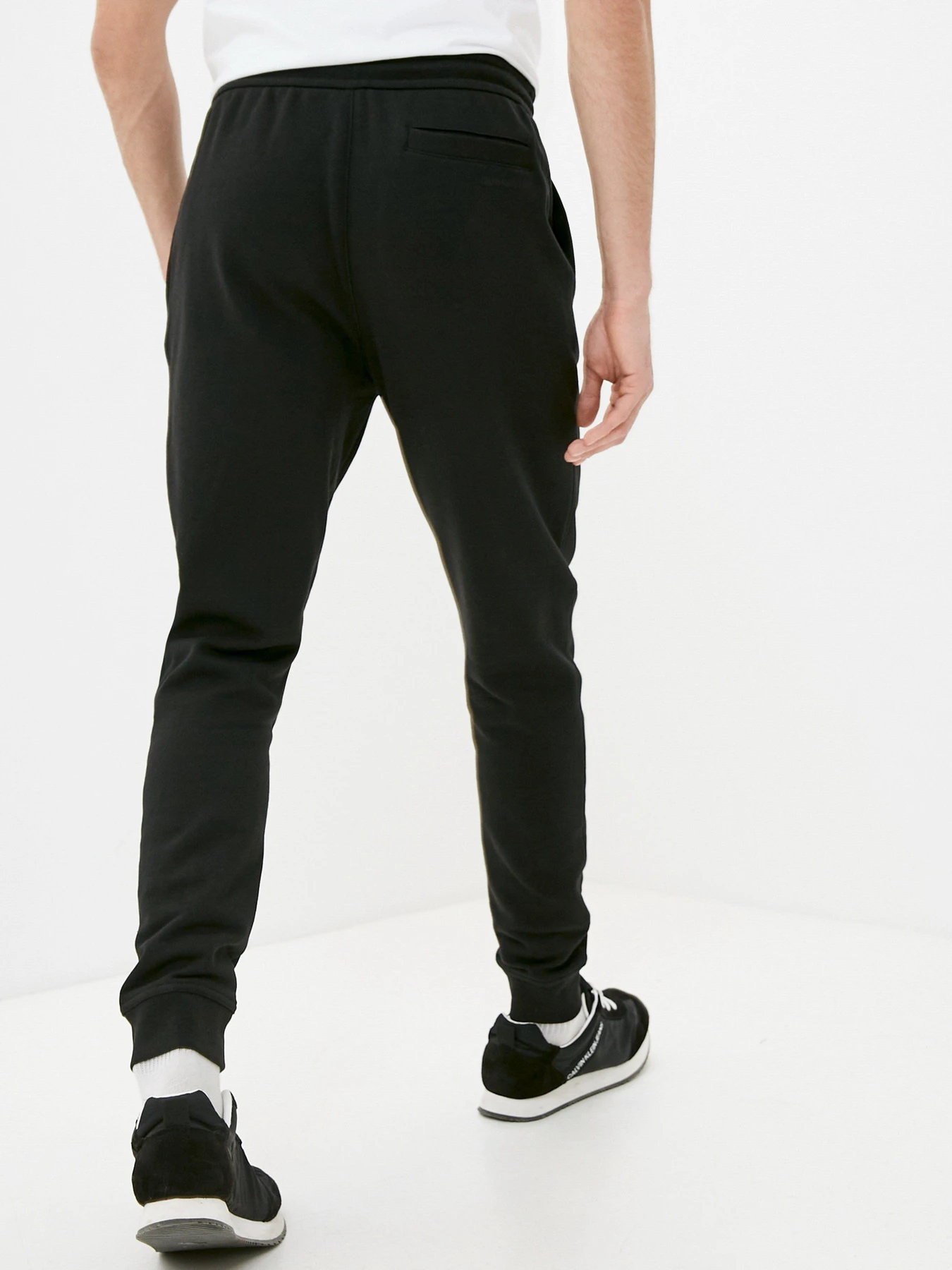 Брюки Calvin Klein Jeans модель J30J317995_BEH Фото