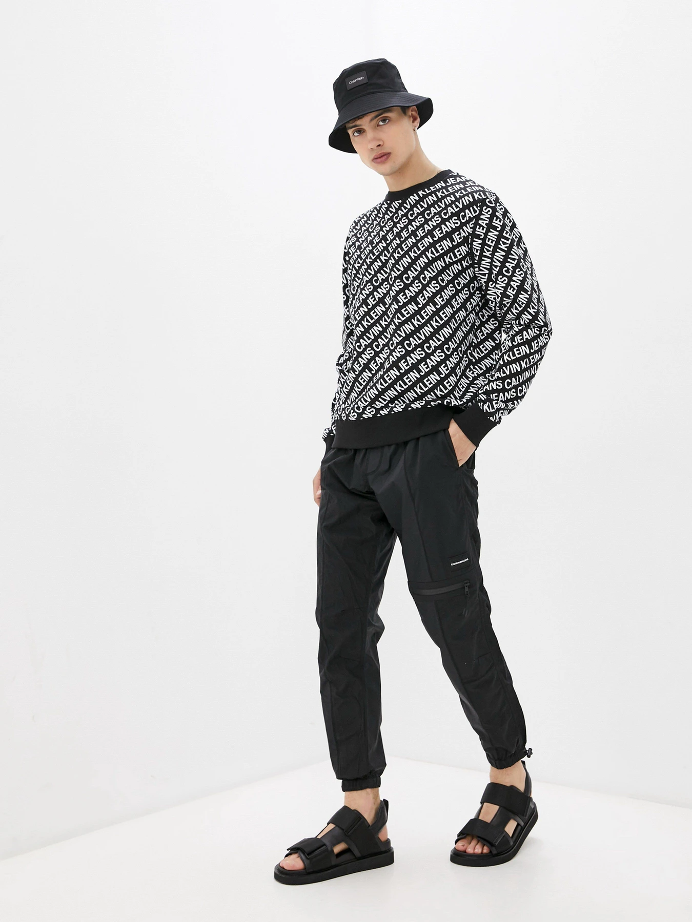 Свитры и кардиганы Calvin Klein Jeans модель J30J318060_BEH Свитры и кардиганы Calvin Klein Jeans модель J30J318060_BEH Фото