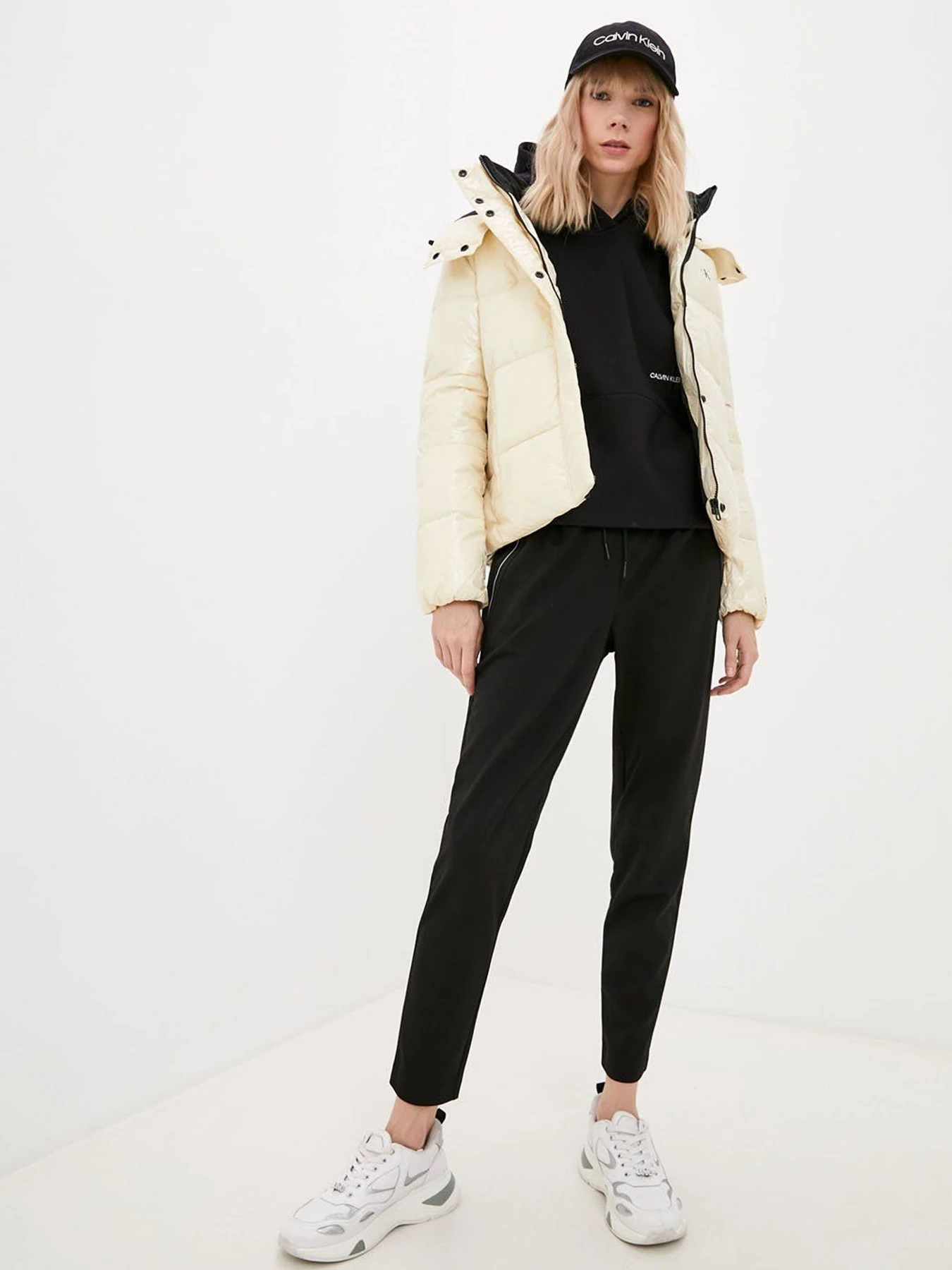 Куртки и дубленки Calvin Klein Jeans модель J20J216260_ACJ Куртки и дубленки Calvin Klein Jeans модель J20J216260_ACJ Фото