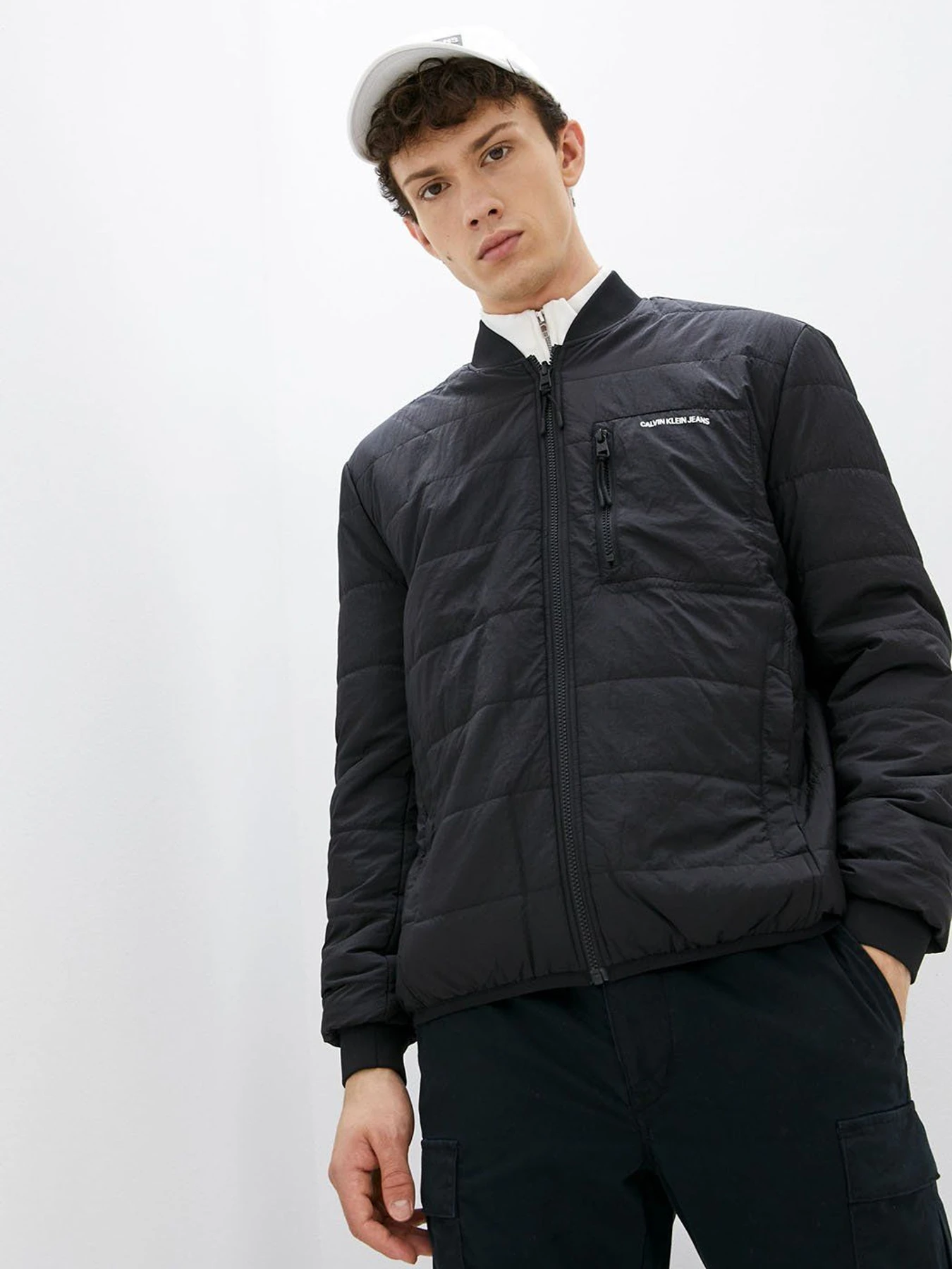 Куртки та дублянки Calvin Klein Jeans модель J30J318214_BEH Куртки та дублянки Calvin Klein Jeans модель J30J318214_BEH Фото