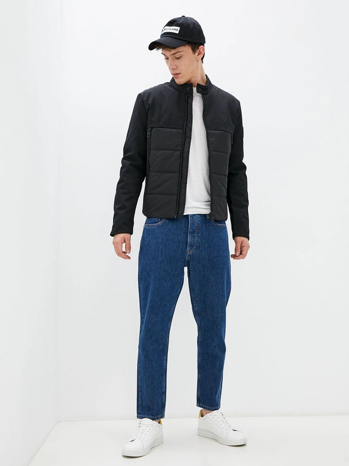 Куртки та дублянки Calvin Klein Jeans модель J30J318218_BEH Куртки та дублянки Calvin Klein Jeans модель J30J318218_BEH Фото