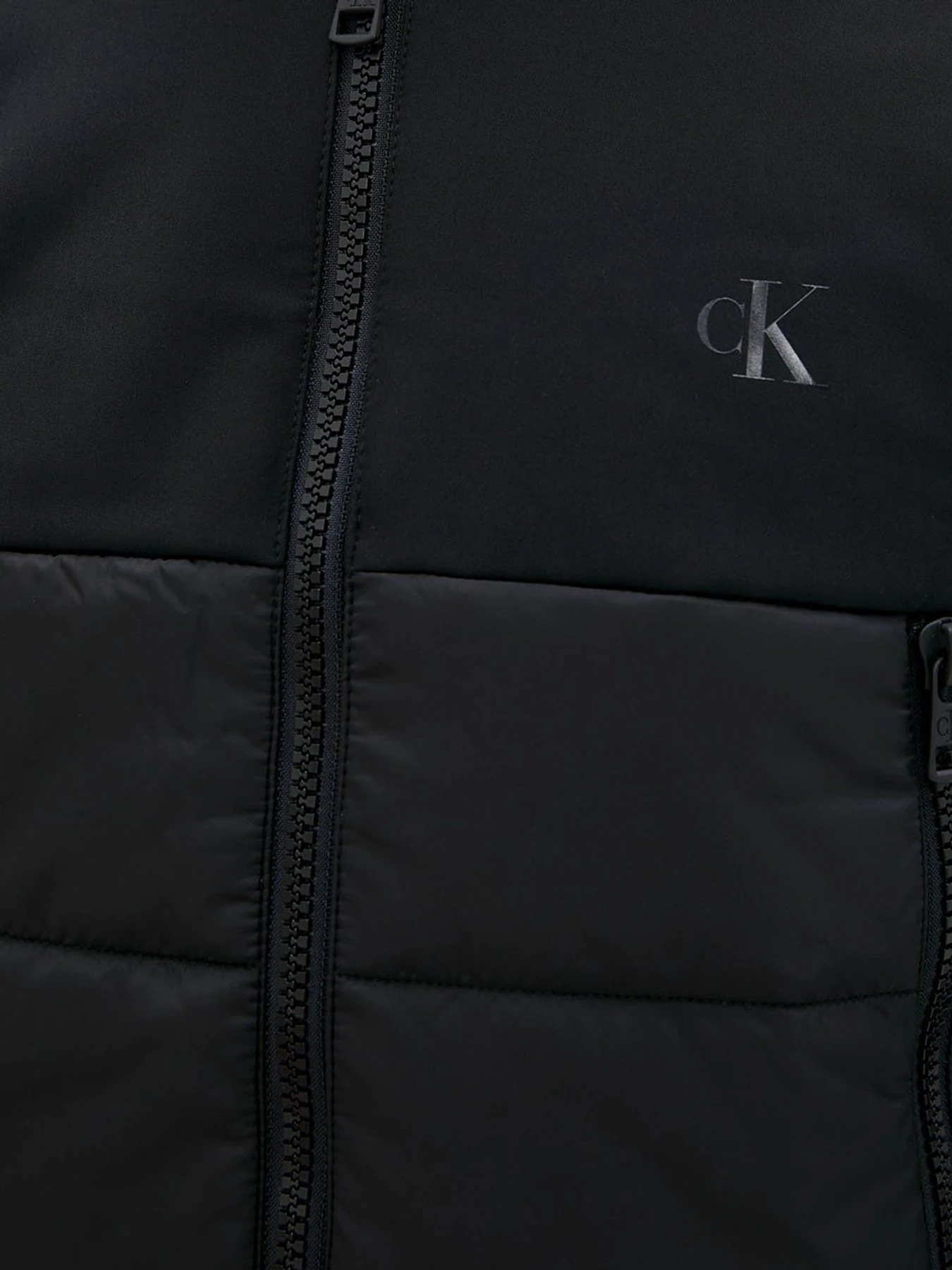 Куртки та дублянки Calvin Klein Jeans модель J30J318218_BEH Куртки та дублянки Calvin Klein Jeans модель J30J318218_BEH Фото