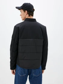 Куртки та дублянки Calvin Klein Jeans модель J30J318218_BEH Фото