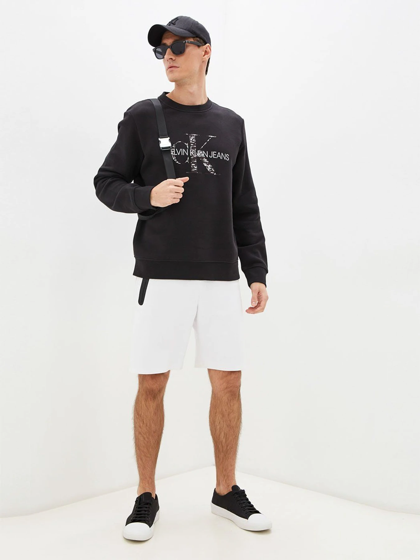 Худі та світшоти Calvin Klein Jeans модель J30J319365_BEH Худі та світшоти Calvin Klein Jeans модель J30J319365_BEH Фото