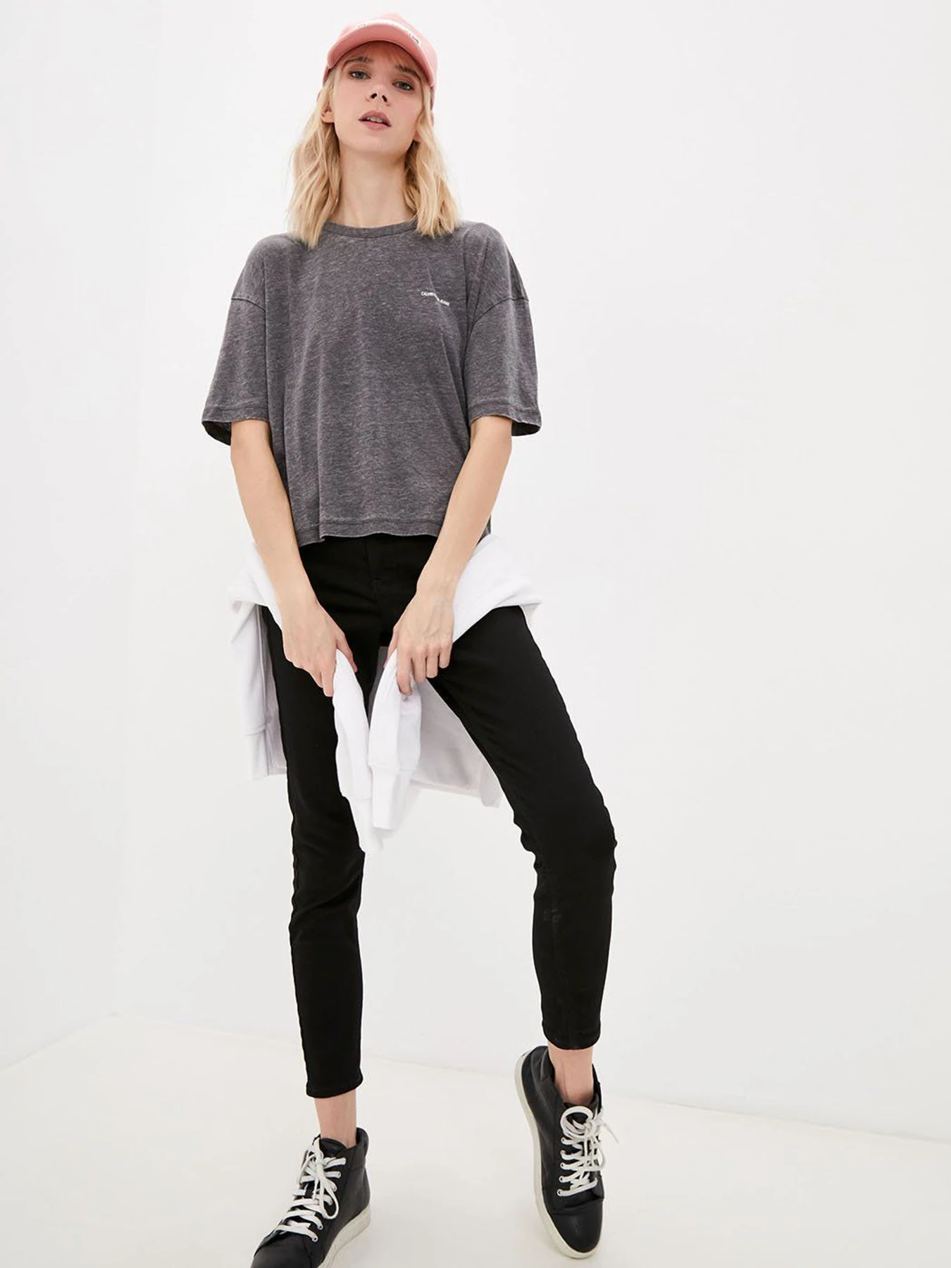 Футболки и поло Calvin Klein Jeans модель J20J216283_BEH Фото