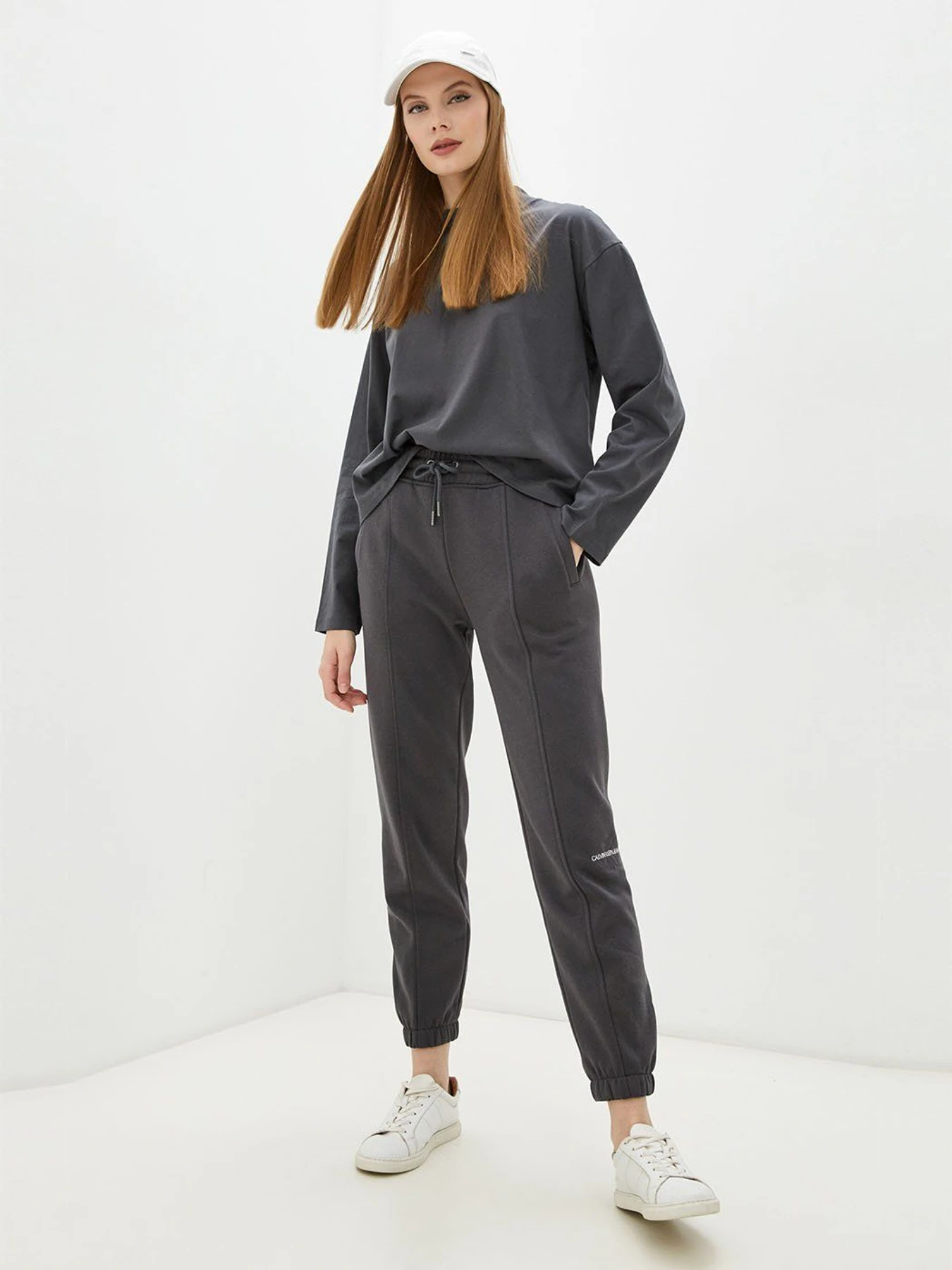 Футболки и поло Calvin Klein Jeans модель J20J216773_PCK Футболки и поло Calvin Klein Jeans модель J20J216773_PCK Фото