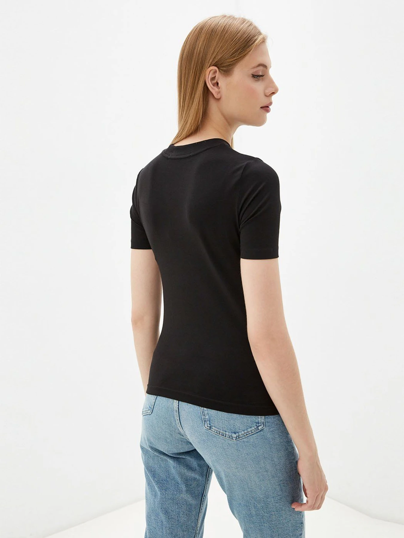 Футболки и поло Calvin Klein Jeans модель J20J217295_BEH Футболки и поло Calvin Klein Jeans модель J20J217295_BEH Фото