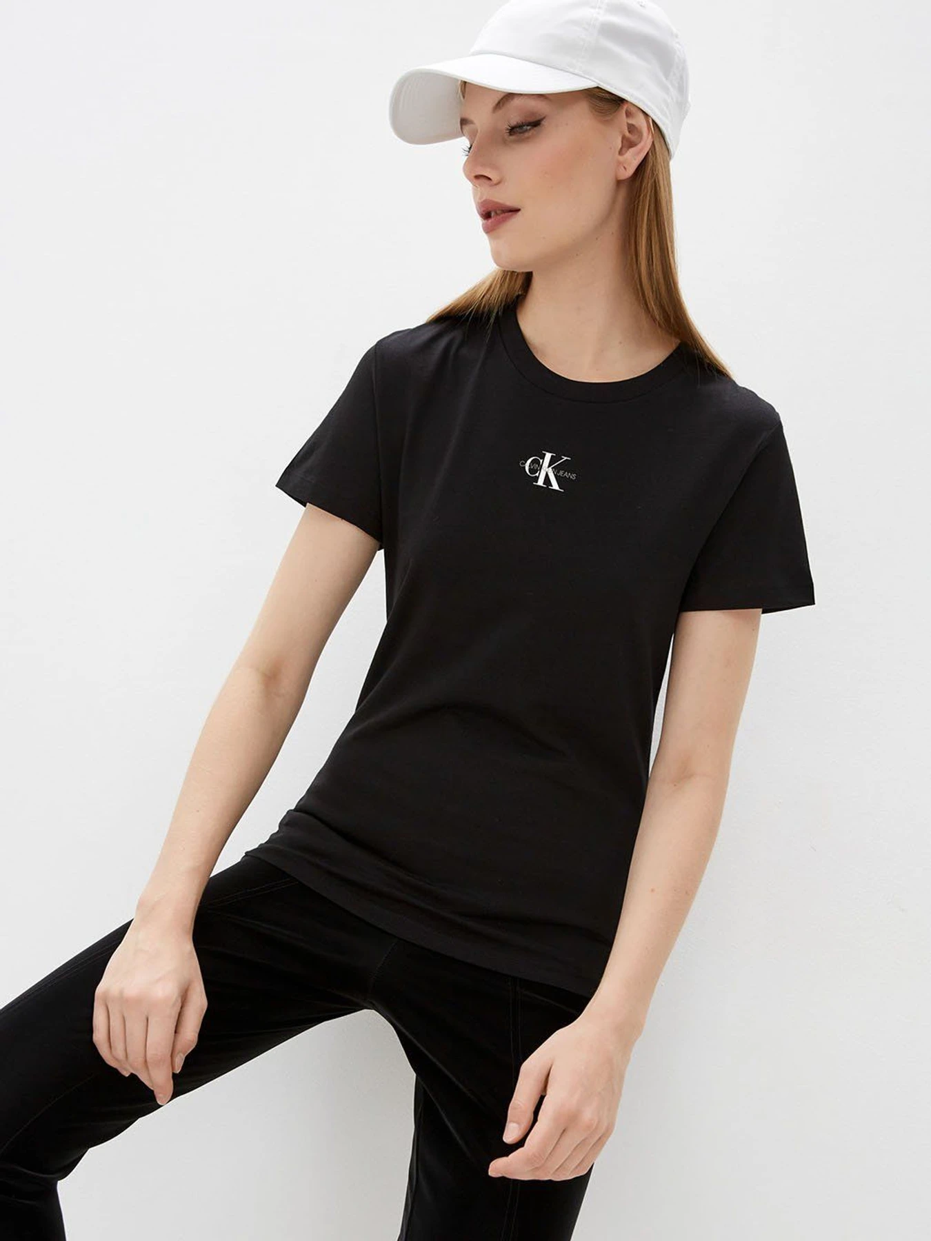 Футболки и поло Calvin Klein Jeans модель J20J217314_BEH Футболки и поло Calvin Klein Jeans модель J20J217314_BEH Фото
