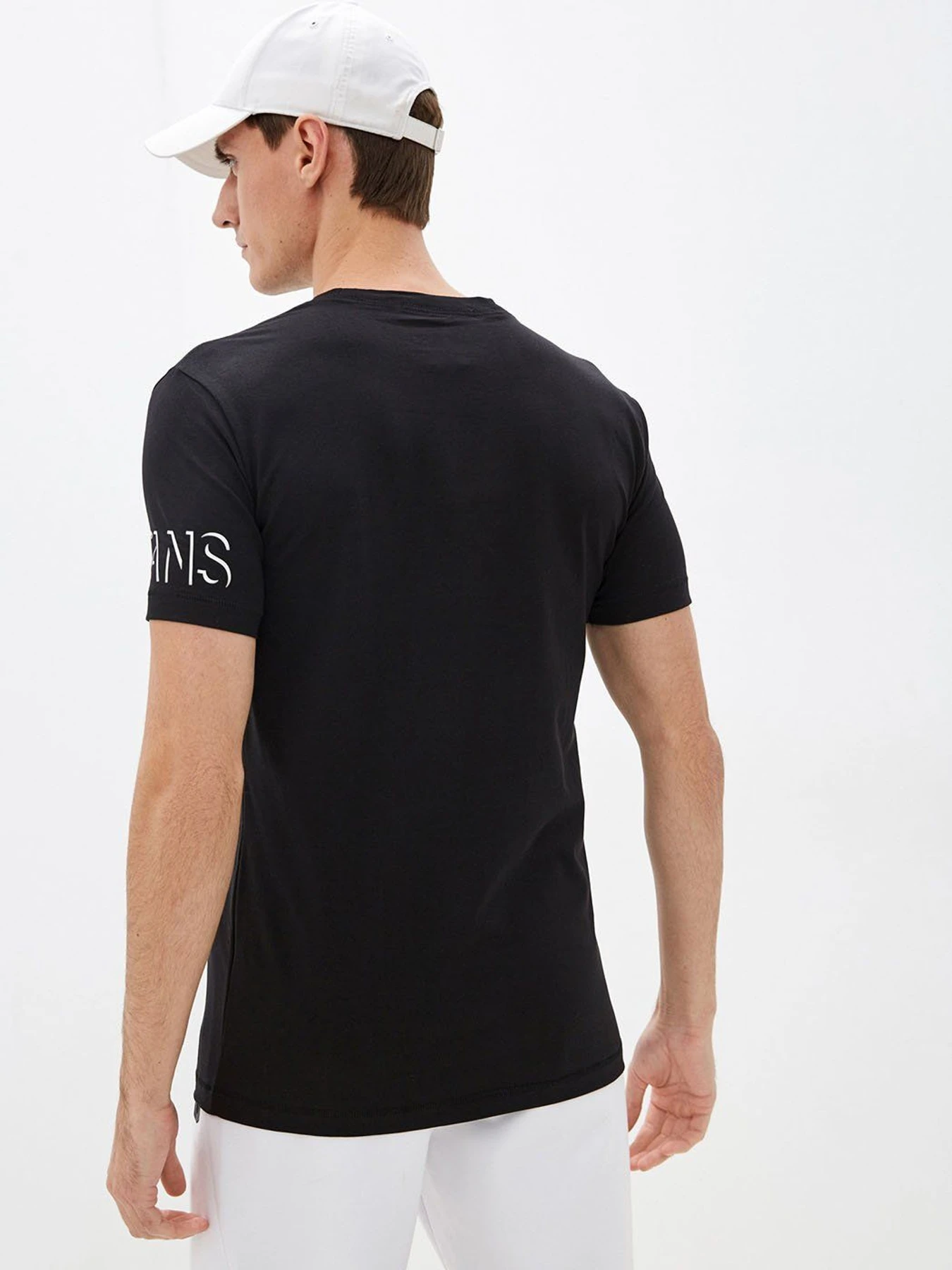 Футболки і поло Calvin Klein Jeans модель J30J318735_BEH Фото