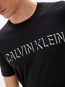 Футболки і поло Calvin Klein Jeans модель J30J318735_BEH Фото
