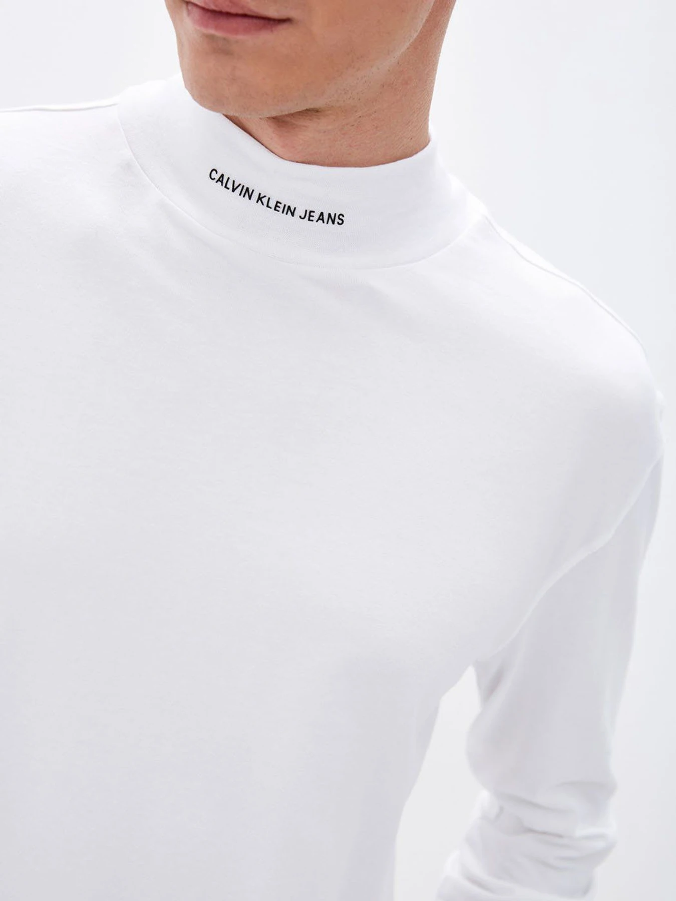 Футболки и поло Calvin Klein Jeans модель J30J319313_YAF Футболки и поло Calvin Klein Jeans модель J30J319313_YAF Фото