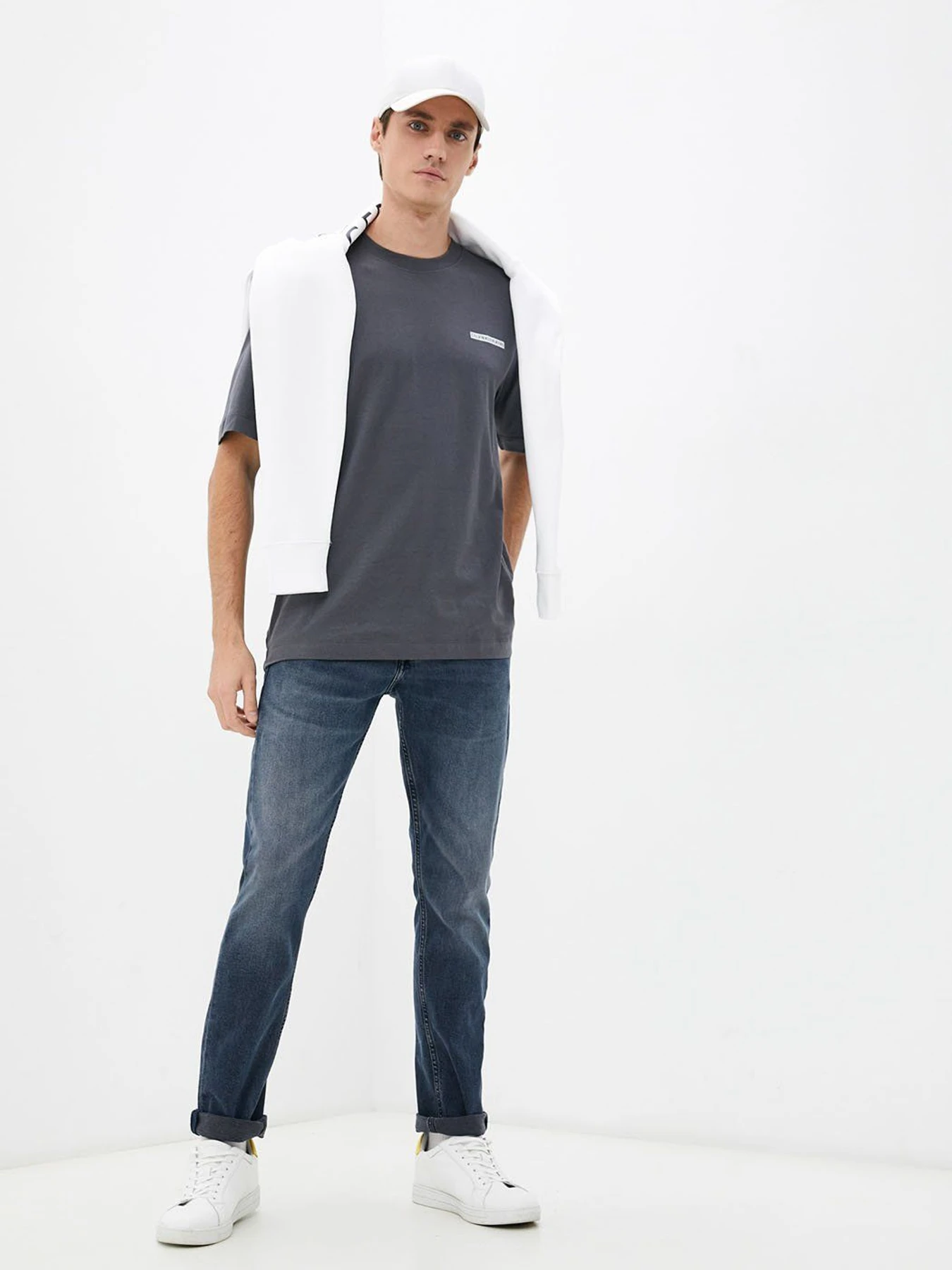 Футболки и поло Calvin Klein Jeans модель J30J319315_PCK Фото