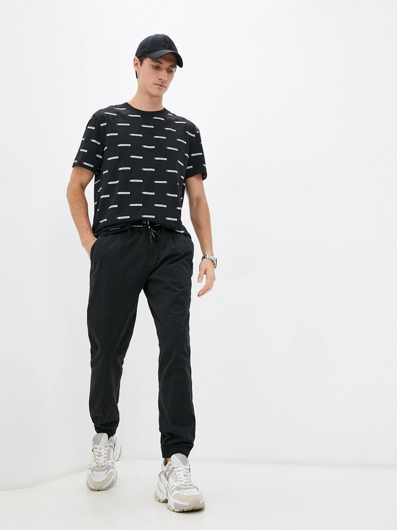 Брюки Calvin Klein Jeans модель J30J319486_BEH Брюки Calvin Klein Jeans модель J30J319486_BEH Фото