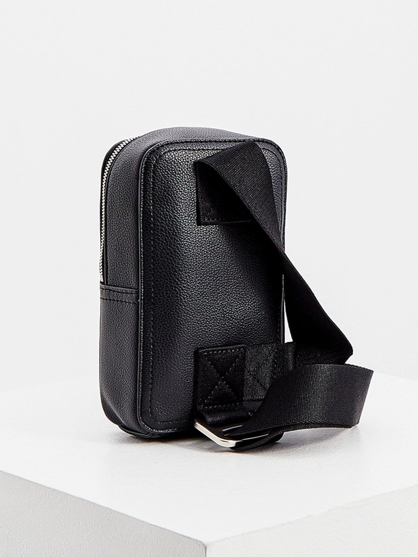 Кошельки Calvin Klein Jeans модель K50K506949_BDS Кошельки Calvin Klein Jeans модель K50K506949_BDS Фото
