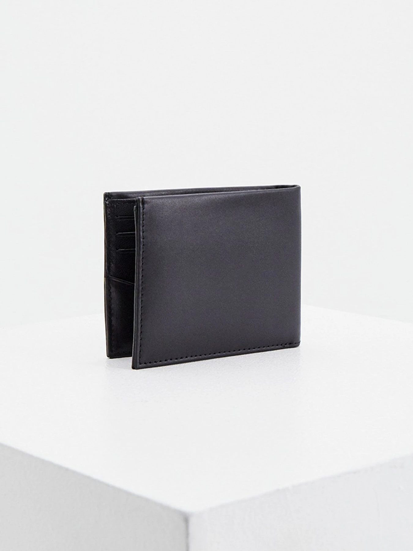 Кошельки Calvin Klein Jeans модель K50K507220_BDS Кошельки Calvin Klein Jeans модель K50K507220_BDS Фото