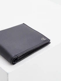 Кошельки Calvin Klein Jeans модель K50K507220_BDS Фото