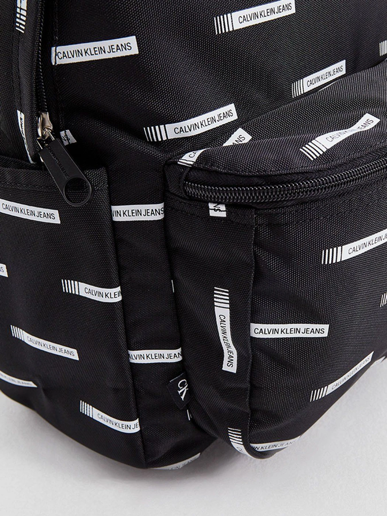 Рюкзаки Calvin Klein Jeans Sport Essential Campus BP43 модель K50K507201_01N Рюкзаки Calvin Klein Jeans Sport Essential Campus BP43 модель K50K507201_01N Фото