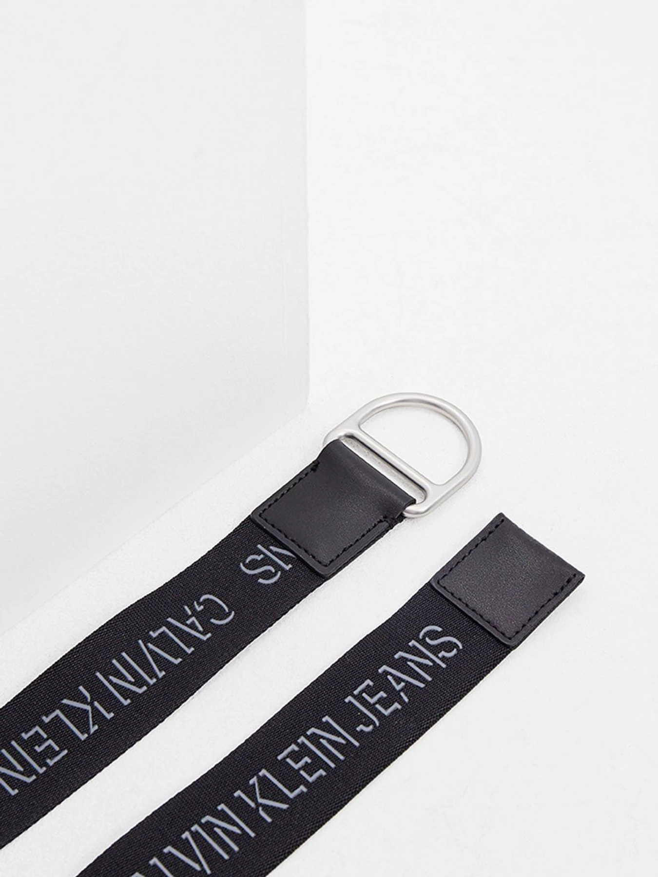 Ремені Calvin Klein Jeans модель K50K507245_BDS Фото