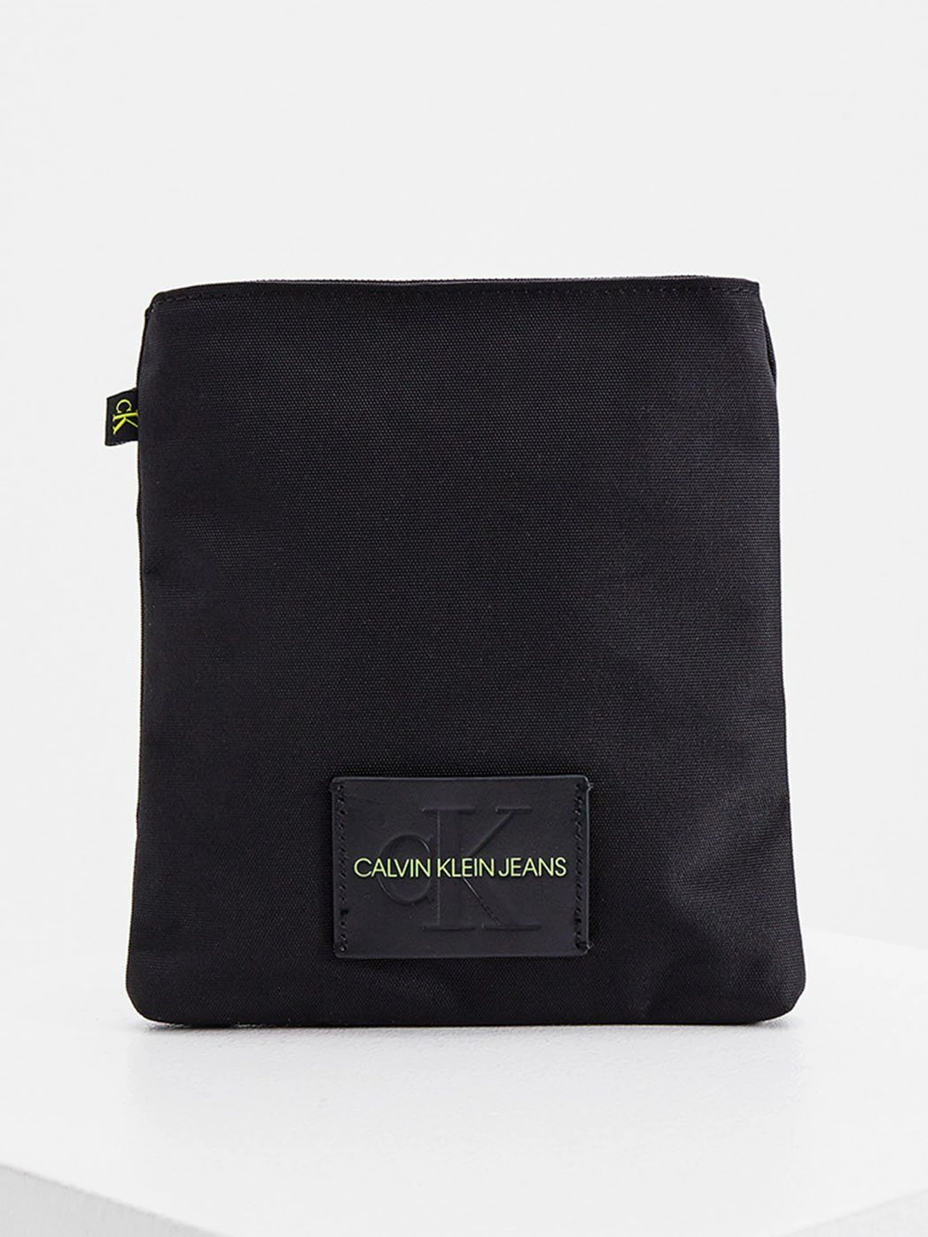 Сумки Calvin Klein Jeans модель K50K507582_BDS Сумки Calvin Klein Jeans модель K50K507582_BDS Фото