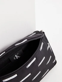 Сумки Calvin Klein Jeans модель K50K507585_01N Фото